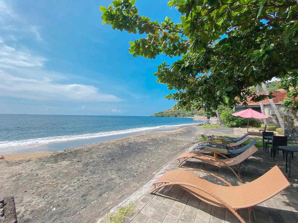 Bali Bhuana Beach Cottages Амед Екстер'єр фото